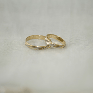結婚指輪でメンズ用はダイヤの大きさも考慮する